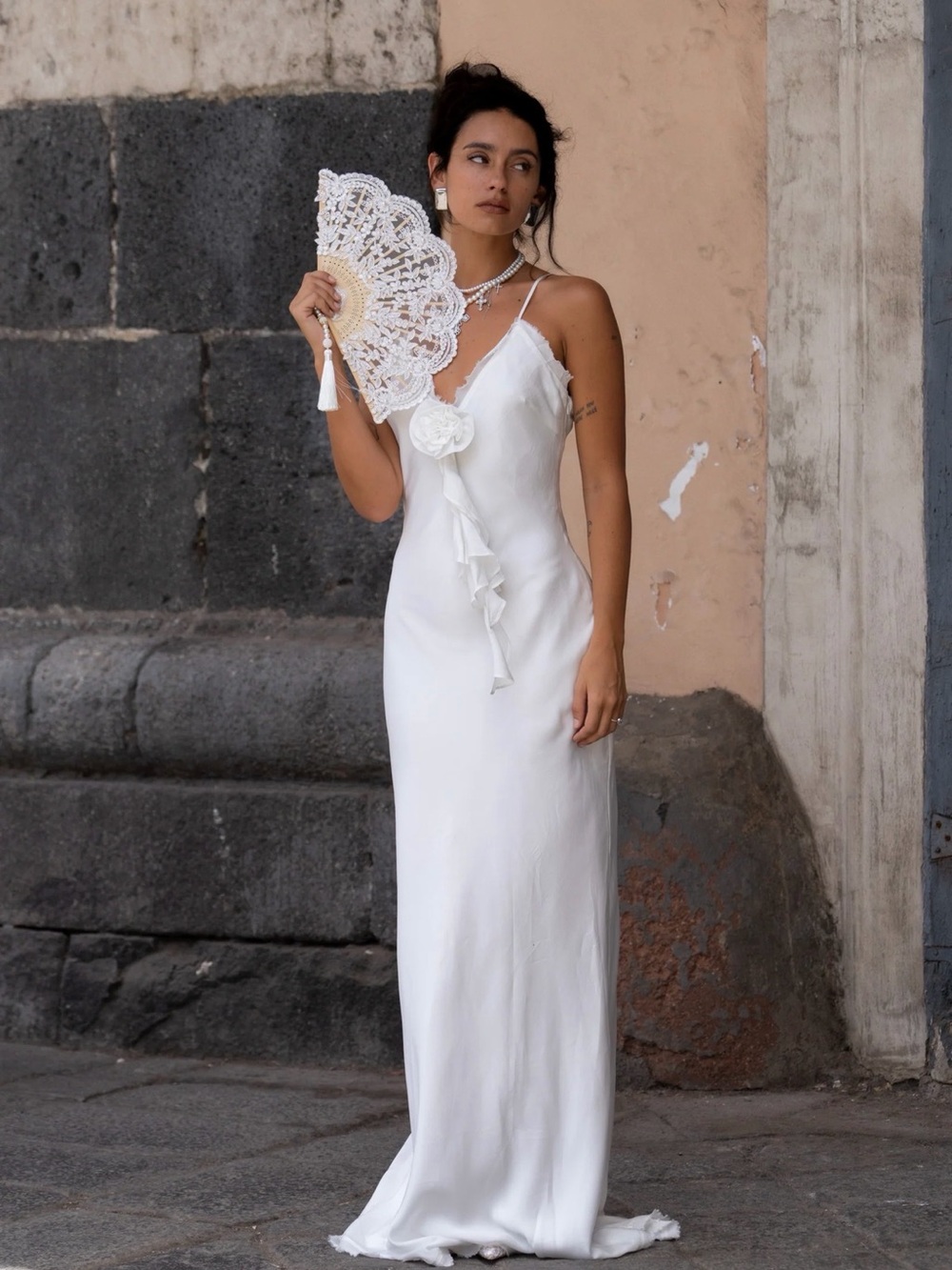 12th Tribe Prosecco White Rosette Frill Maxi Dress Bridal Shower Engagement - Picture 2 of 8
